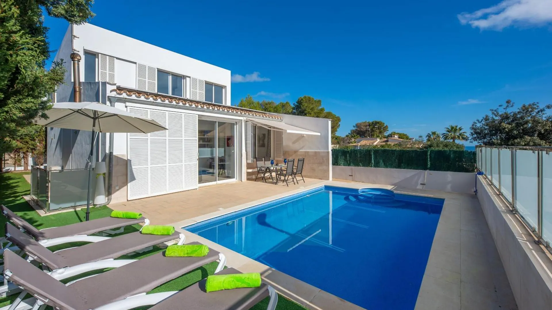 Domus Genti Villa Son Serra de Marina 0*,